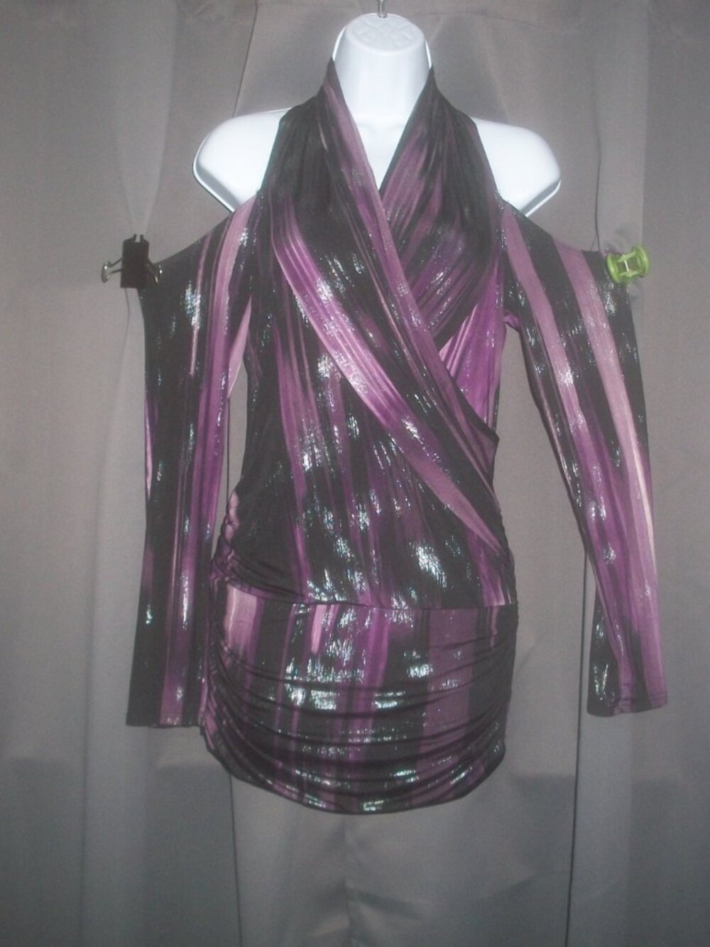 womens autumn/fall cold shoulder top. shiny metallic. size large